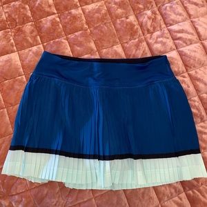 Like new Vintage Lululemon Tennis Shirt